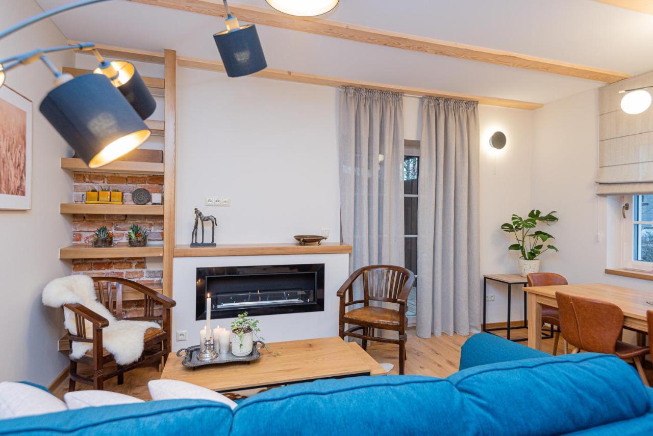 Memel Townhouse Apartamentai クライペダ エクステリア 写真