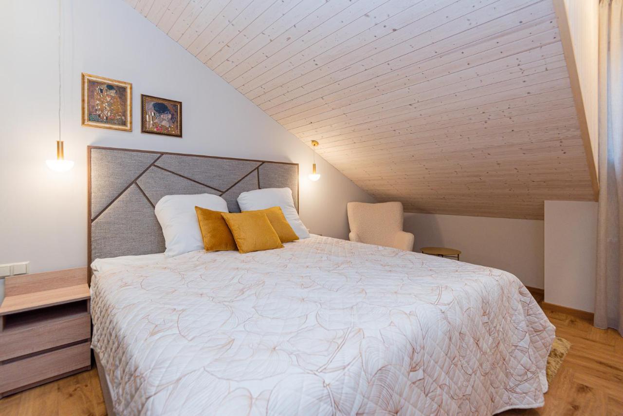 Memel Townhouse Apartamentai クライペダ エクステリア 写真