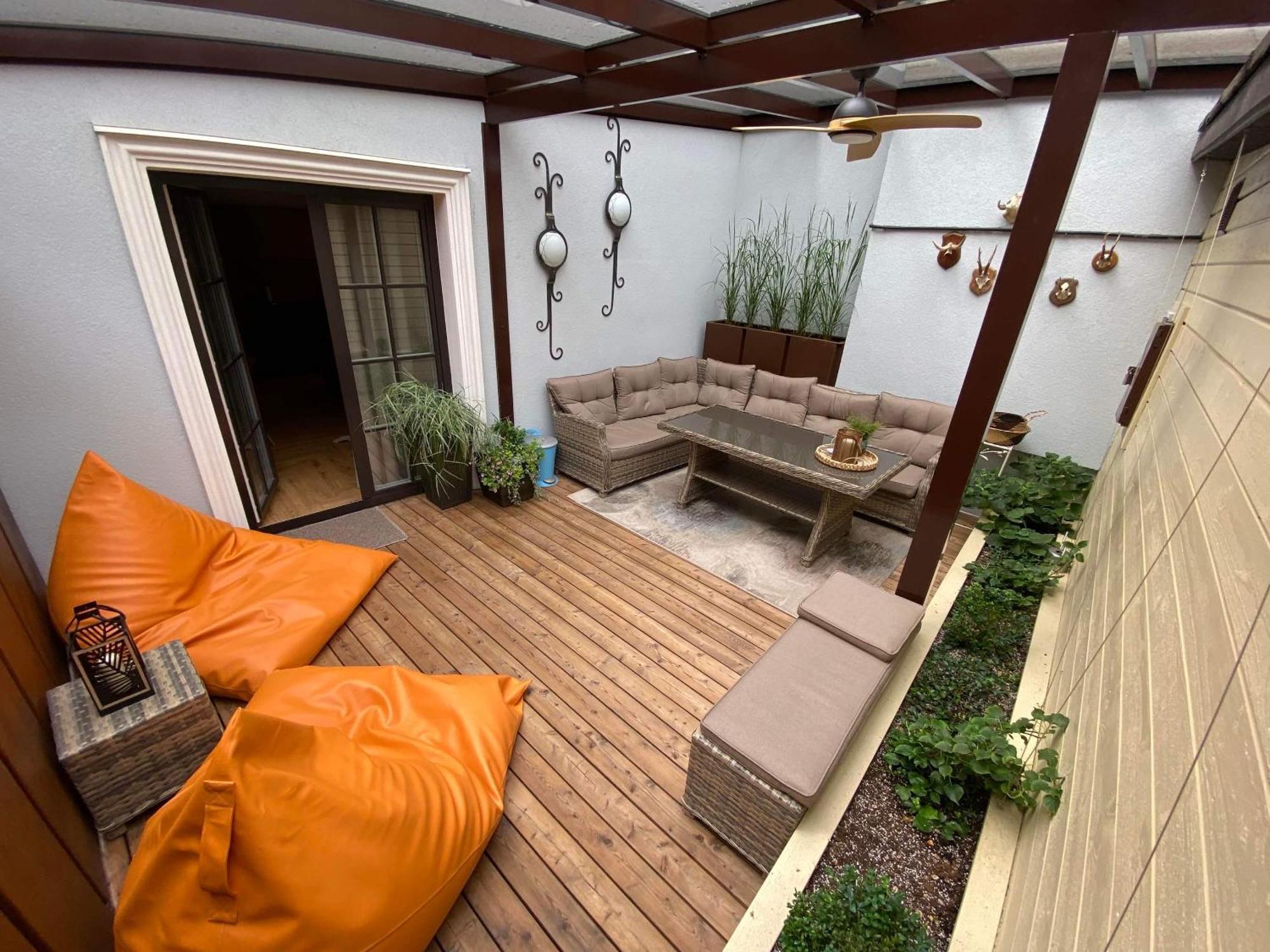 Memel Townhouse Apartamentai クライペダ エクステリア 写真
